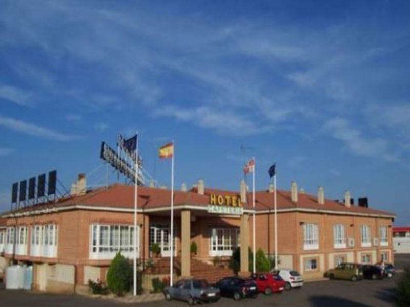 Mlc Benavente Hotel Exterior photo