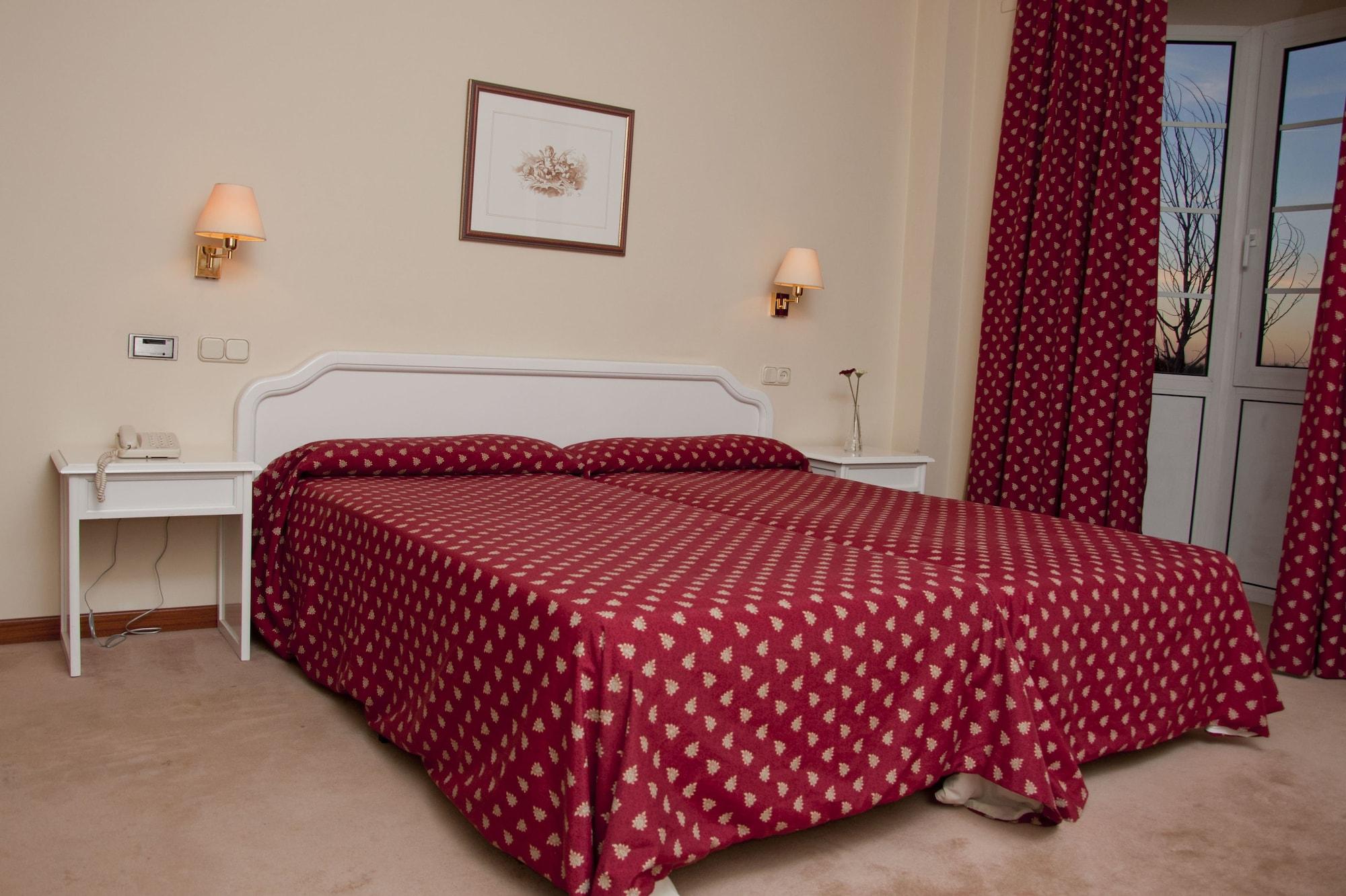 Mlc Benavente Hotel Room photo