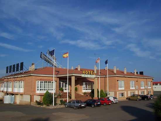 Mlc Benavente Hotel Exterior photo